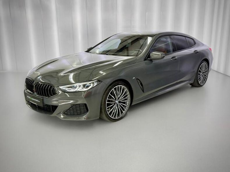 BMW Řada 8 - hlavní foto