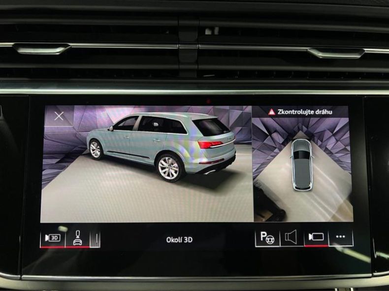 Audi Q7 - hlavní fotka