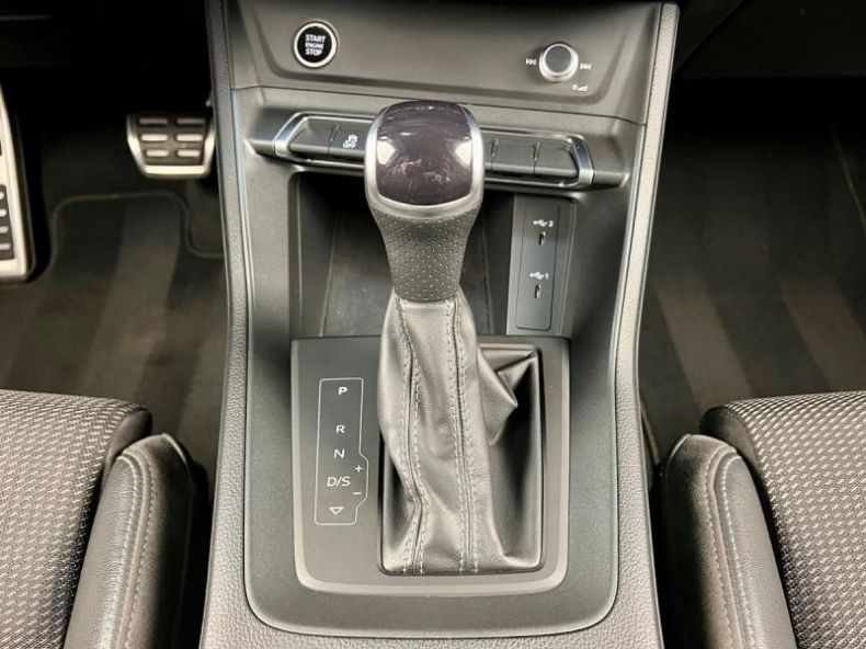 Audi Q3 - hlavní fotka