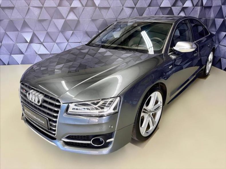 Audi S8 - hlavní foto