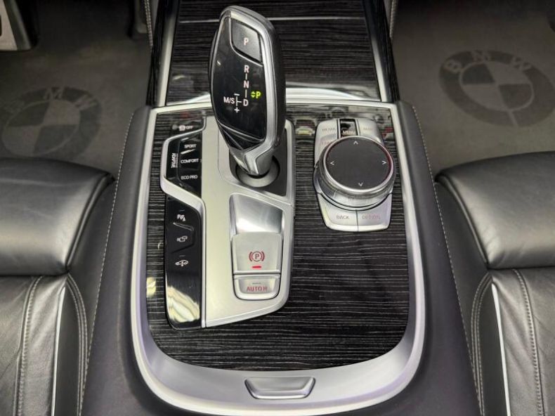 BMW Řada 7 - hlavní fotka