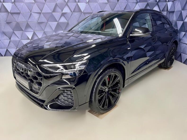 Audi Q8 - hlavní foto