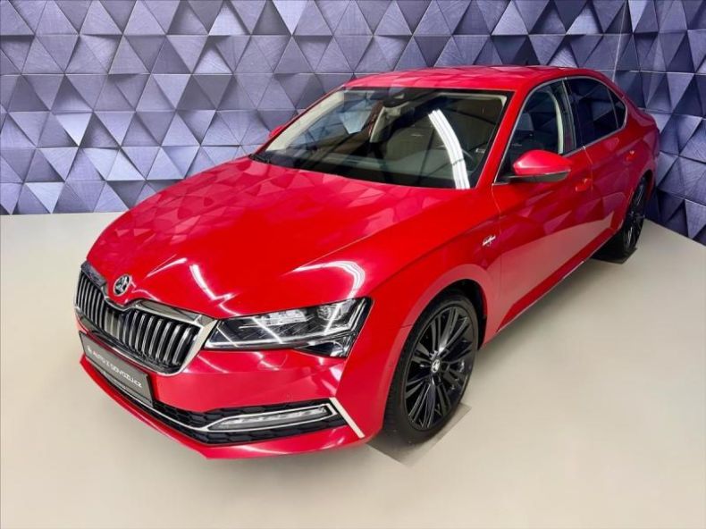 Škoda Superb - hlavní fotka