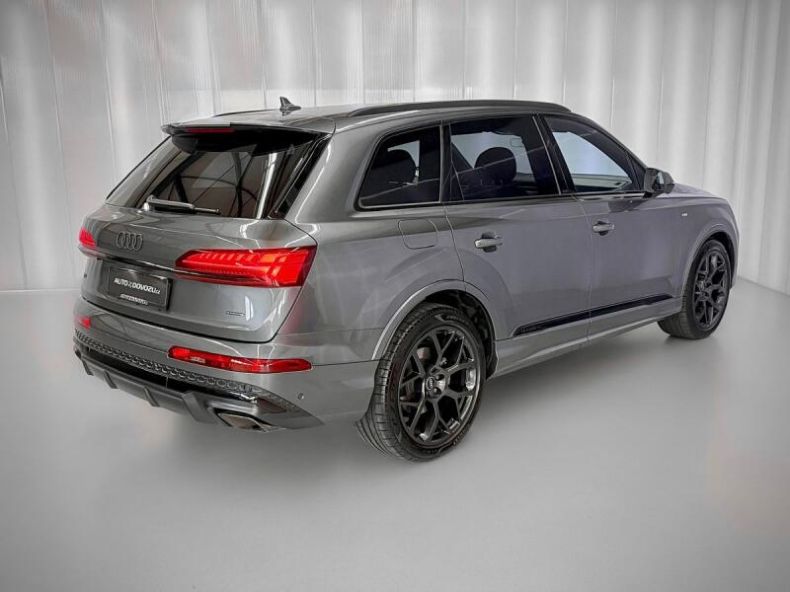 Audi Q7 - hlavní fotka