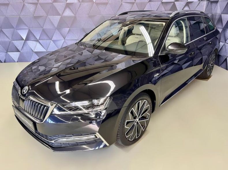 Škoda Superb - hlavní foto
