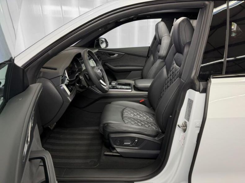 Audi Q8 - hlavní fotka