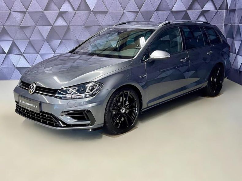 Volkswagen Golf - hlavní foto