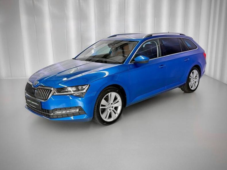 Škoda Superb - hlavní foto