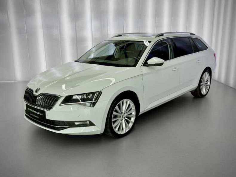 Škoda Superb - hlavní foto