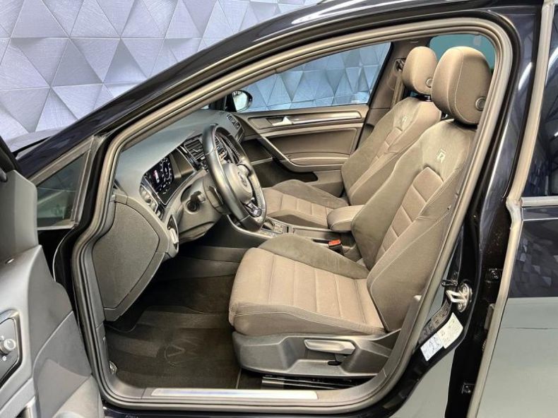 Volkswagen Golf - hlavní fotka