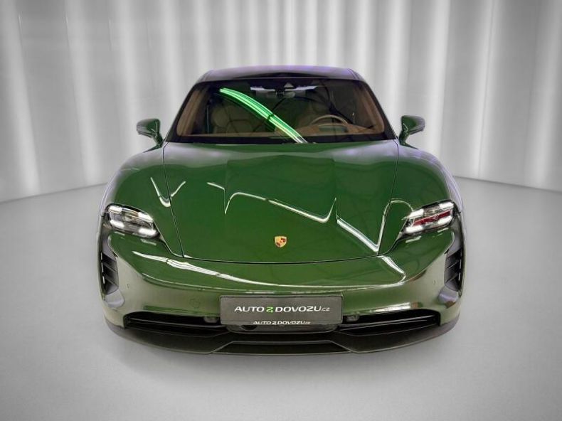 Porsche Taycan - hlavní fotka