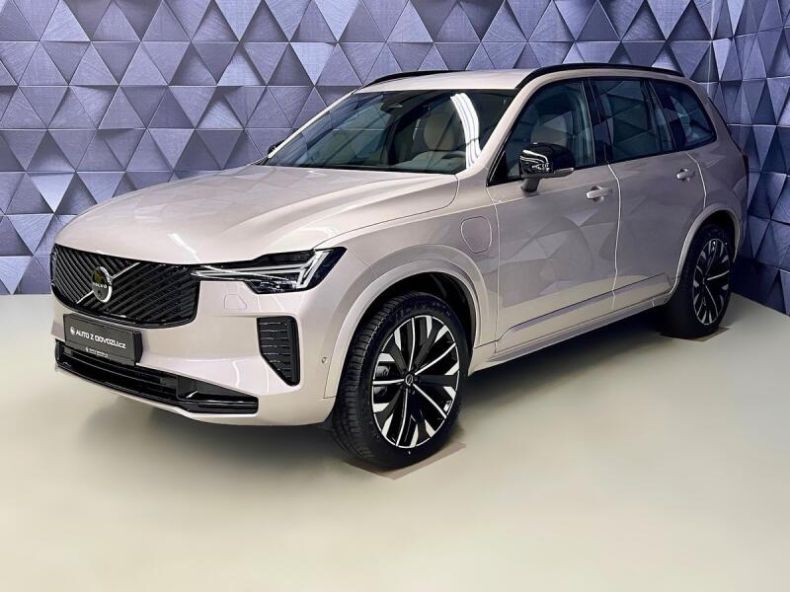 Volvo XC90 - hlavní foto