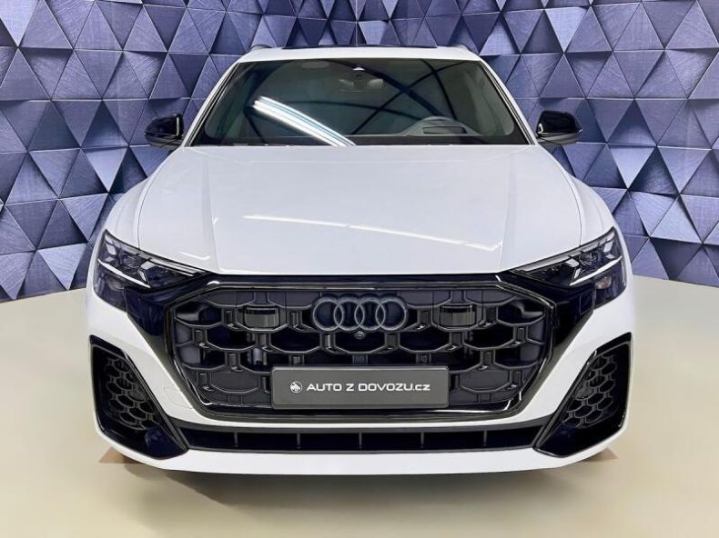 Audi Q8 - hlavní fotka