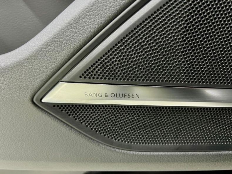 Audi S8 - hlavní fotka