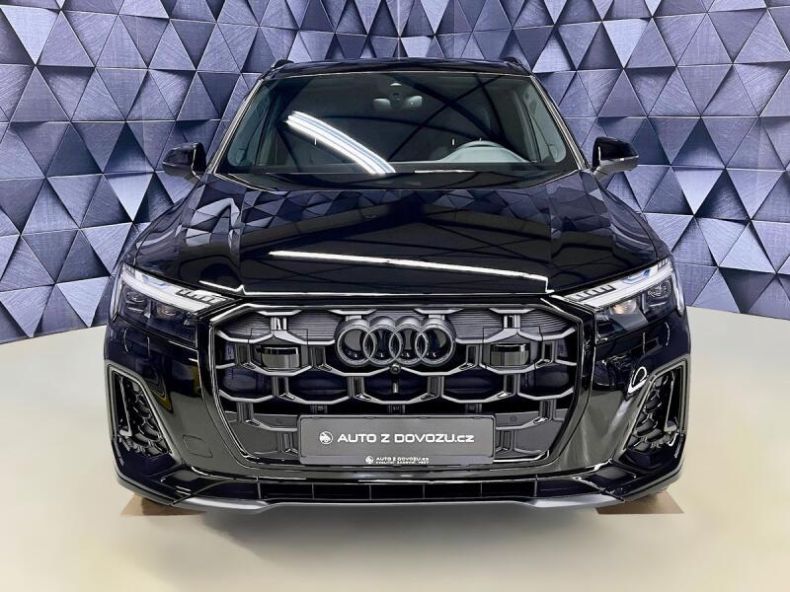 Audi Q7 - hlavní fotka