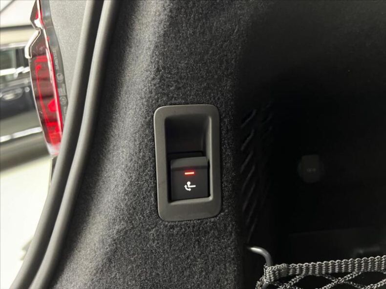 Audi S8 - hlavní fotka