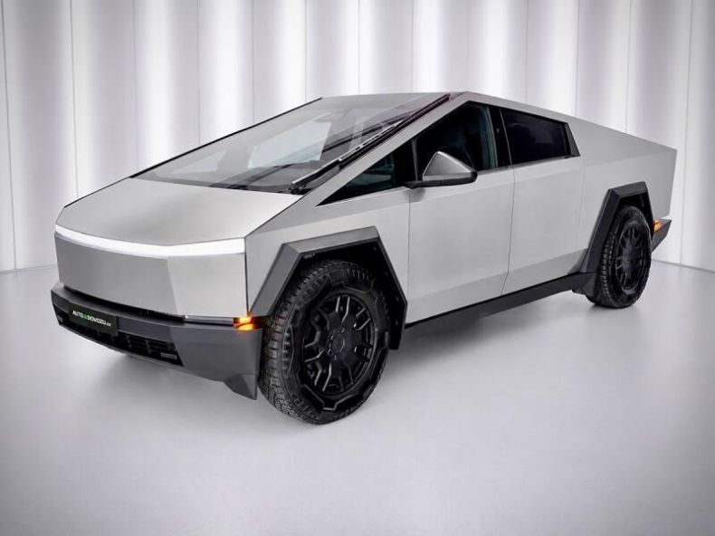 Tesla Model X - hlavní foto