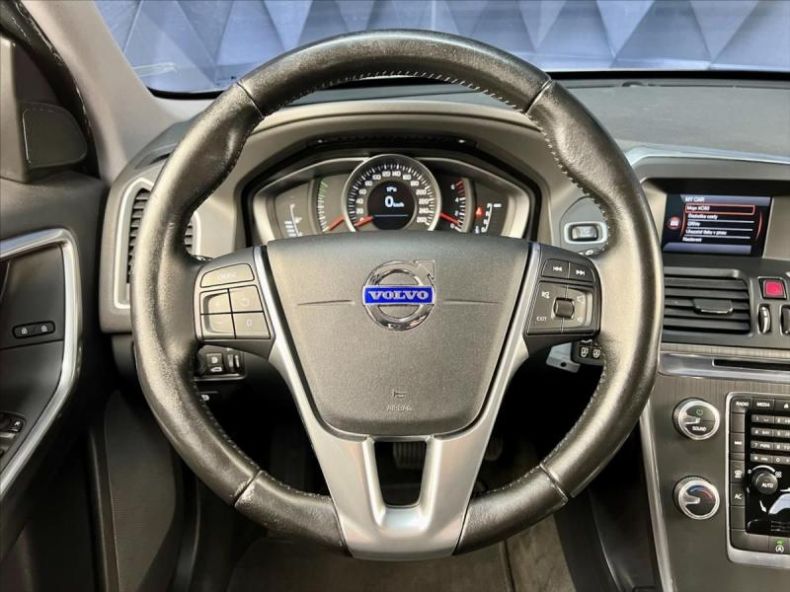 Volvo XC60 - hlavní fotka
