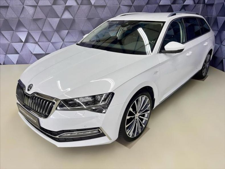 Škoda Superb - hlavní fotka