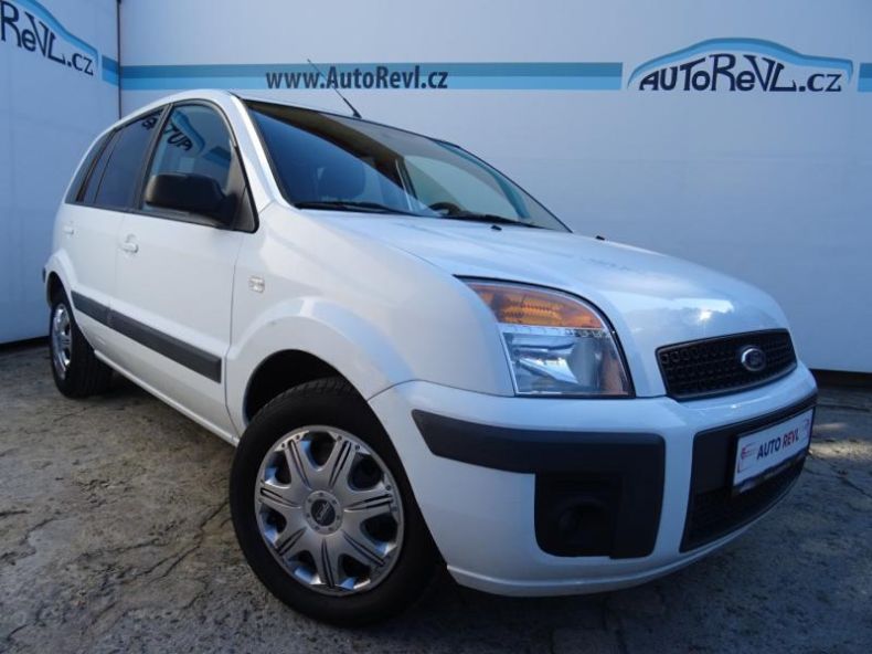 Ford Fusion - hlavní foto