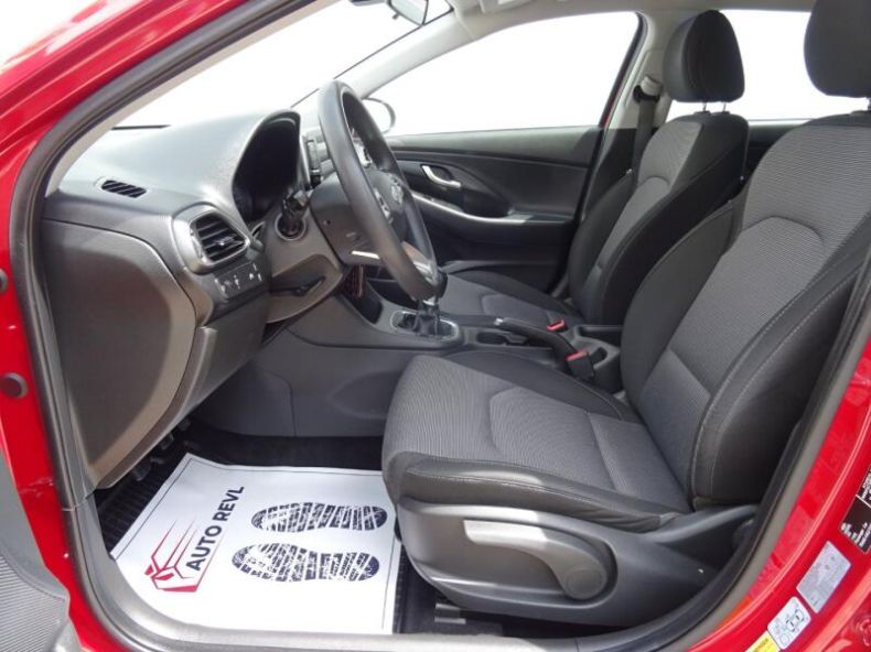 Hyundai i30 - hlavní fotka