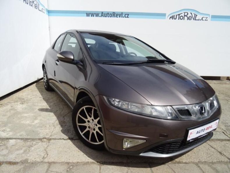 Honda Civic - hlavní foto