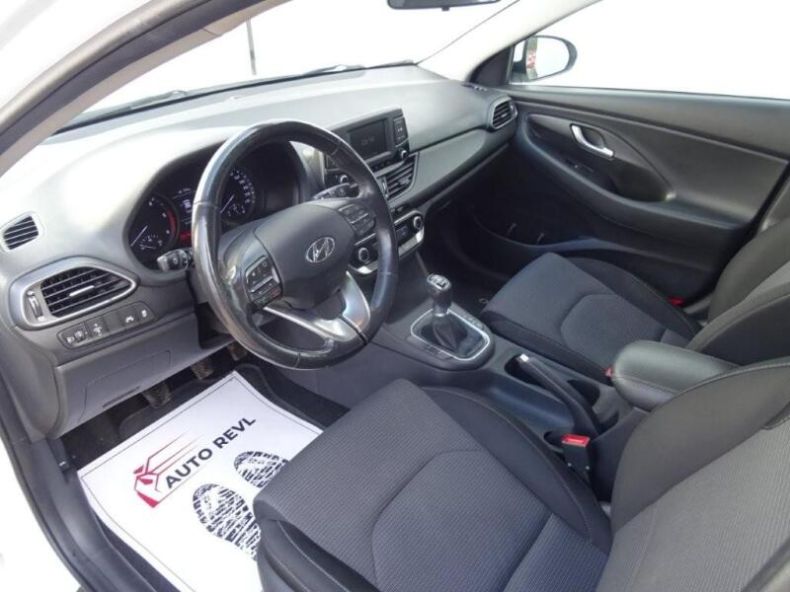 Hyundai i30 - hlavní fotka