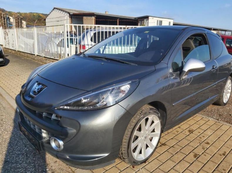 Peugeot 207 - hlavní fotka