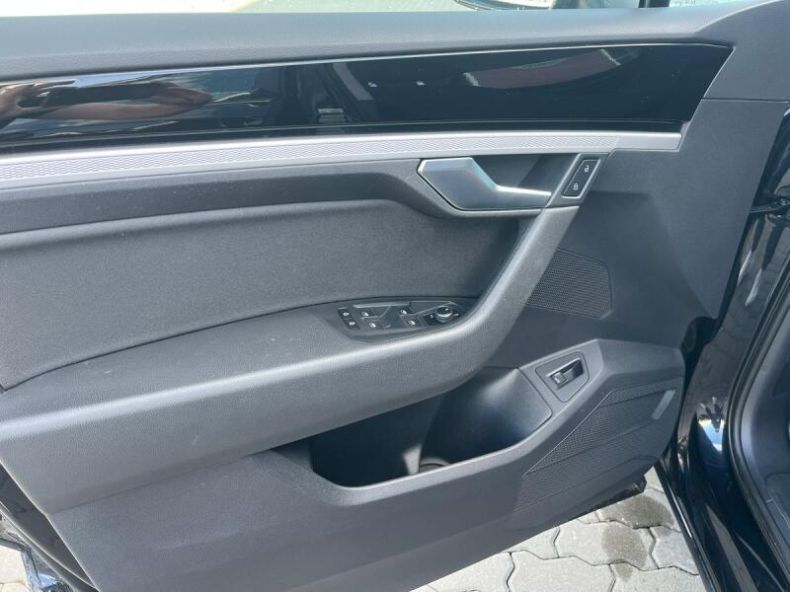 Volkswagen Touareg - hlavní fotka