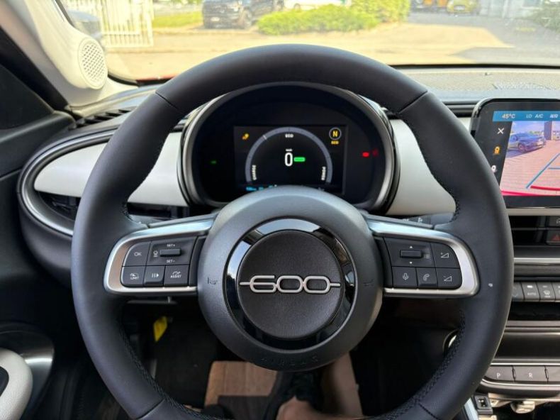 Fiat 600e - hlavní fotka