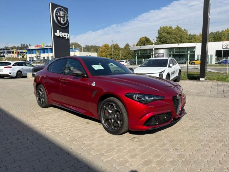 Alfa Romeo Giulia - hlavní foto