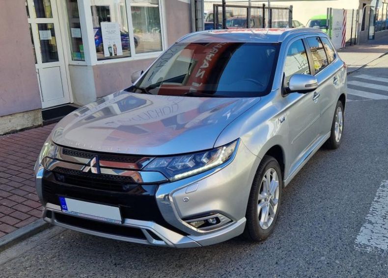 Mitsubishi Outlander - hlavní fotka inzerátu