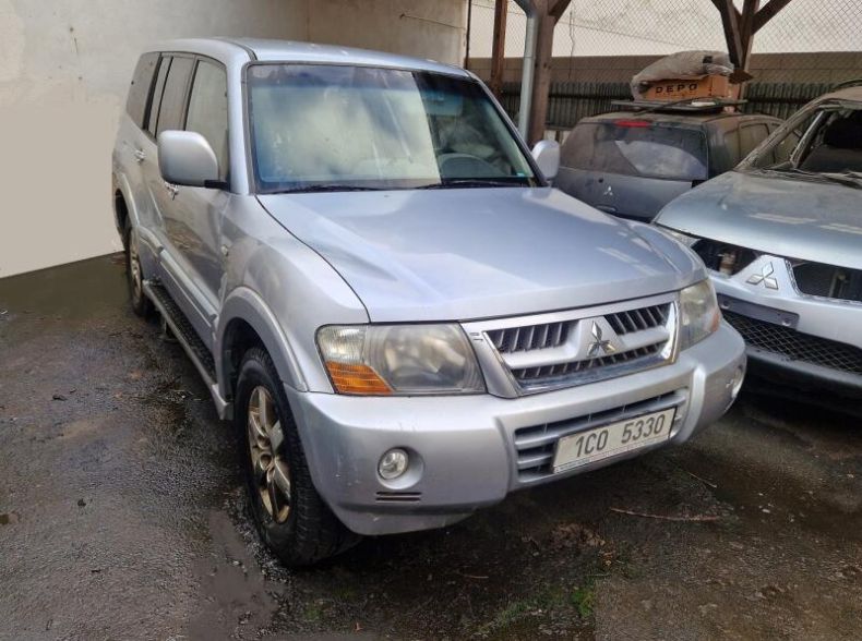 Mitsubishi Pajero - hlavní foto