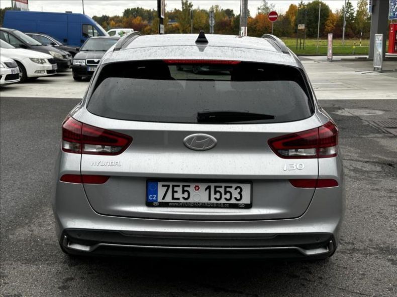 Hyundai i30 - hlavní fotka