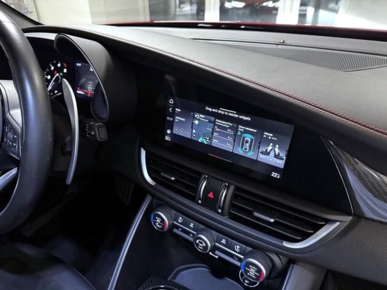 Alfa Romeo Giulia - hlavní fotka