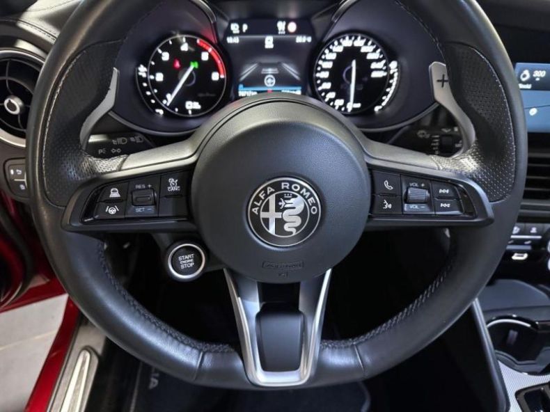 Alfa Romeo Giulia - hlavní fotka