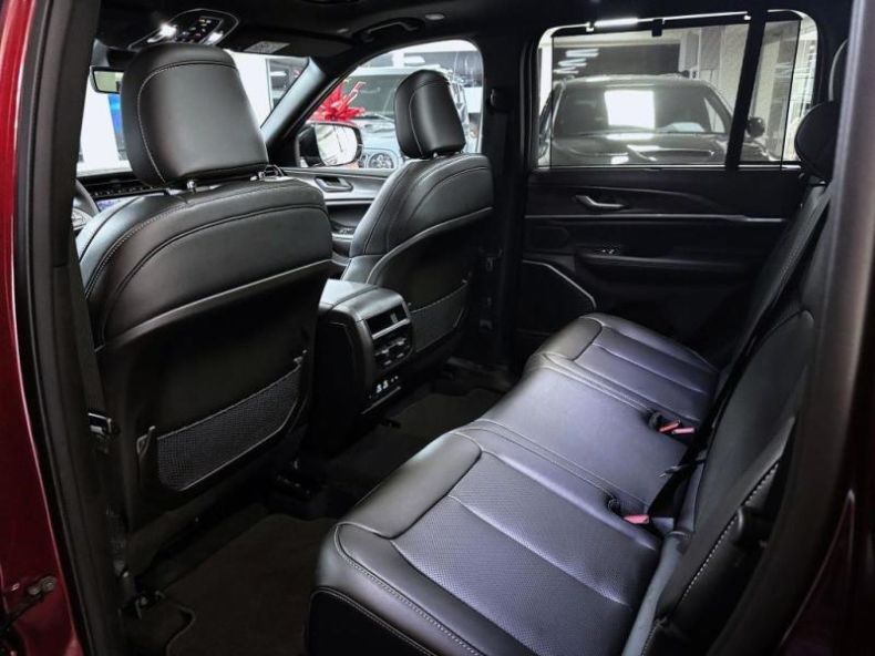 Jeep Grand Cherokee - hlavní fotka