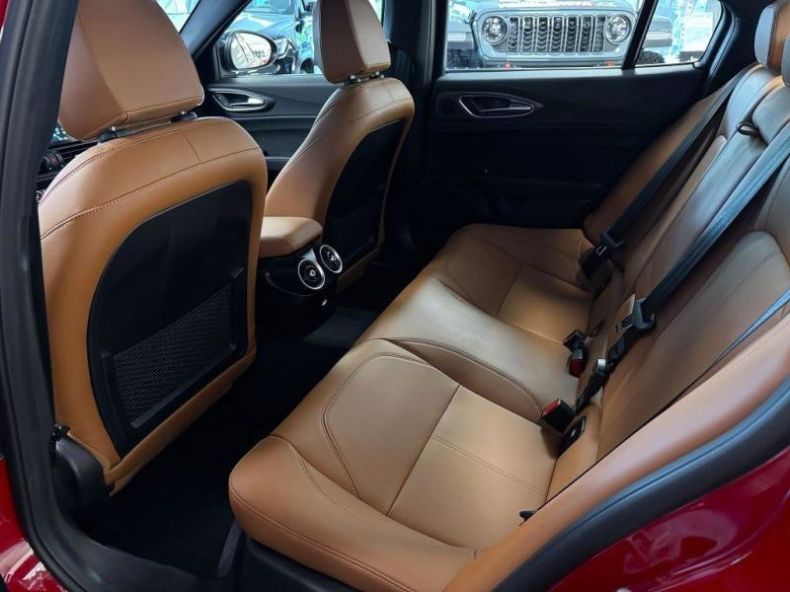 Alfa Romeo Giulia - hlavní fotka