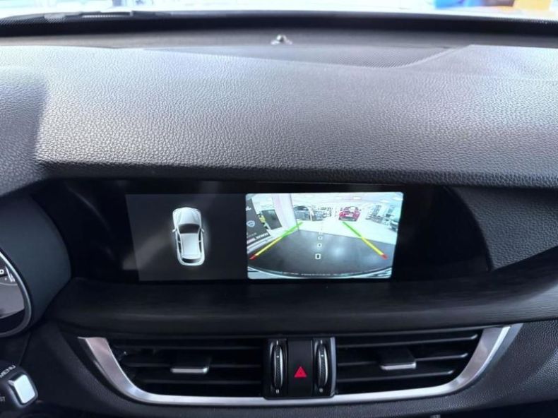 Alfa Romeo Stelvio - hlavní fotka