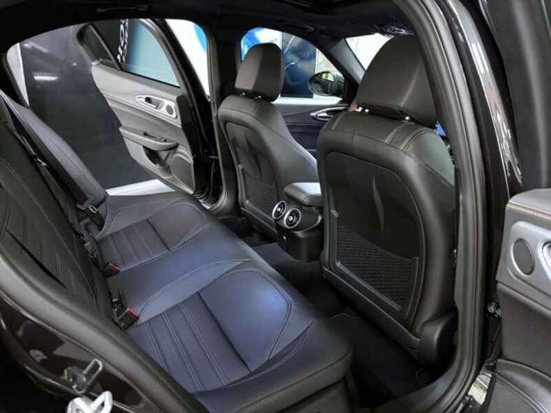 Alfa Romeo Giulia - hlavní fotka