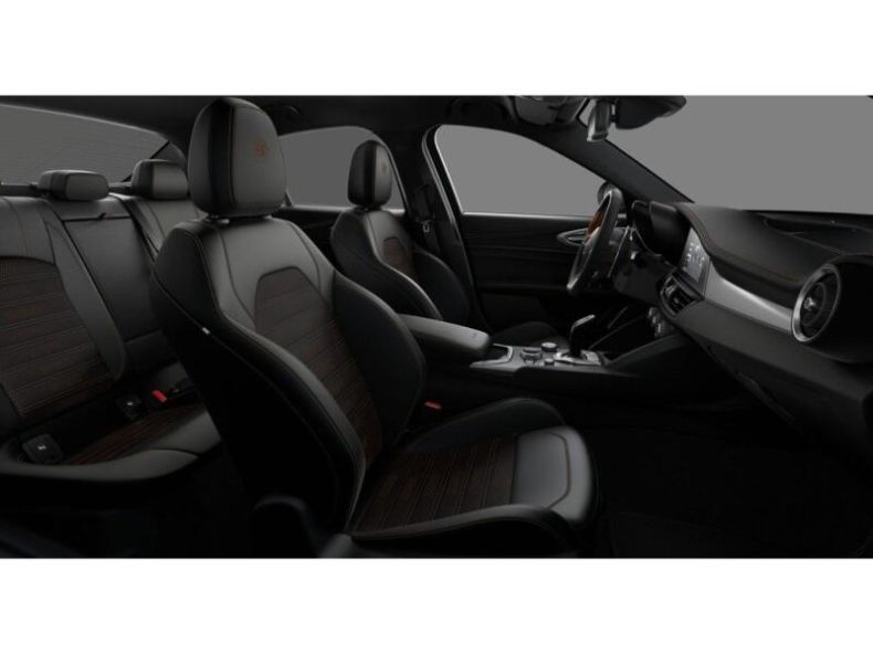 Alfa Romeo Giulia - hlavní fotka