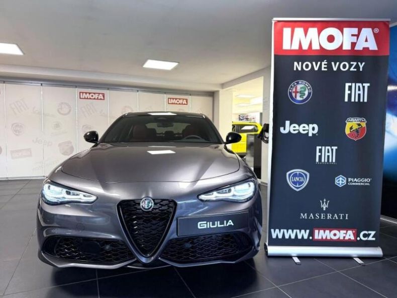 Alfa Romeo Giulia - hlavní fotka