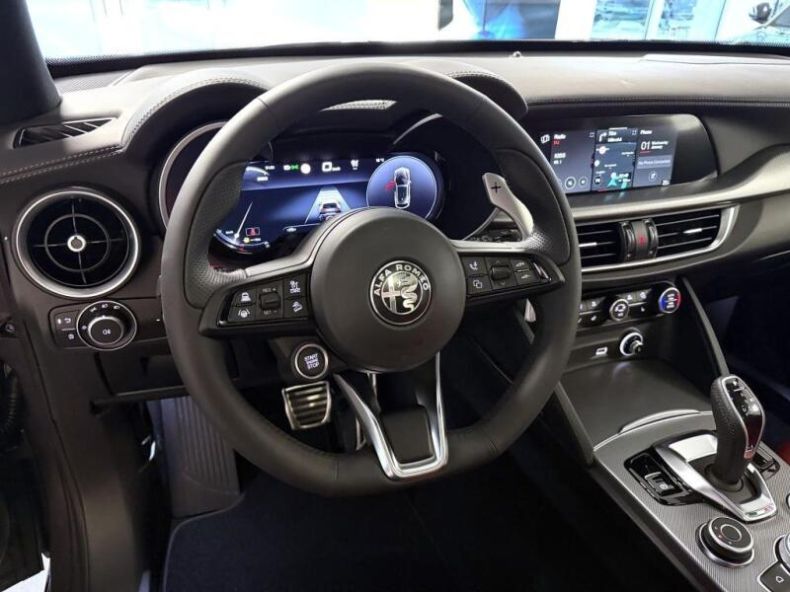 Alfa Romeo Stelvio - hlavní fotka