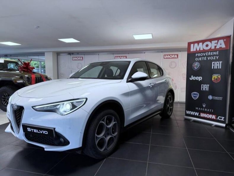 Alfa Romeo Stelvio - hlavní fotka