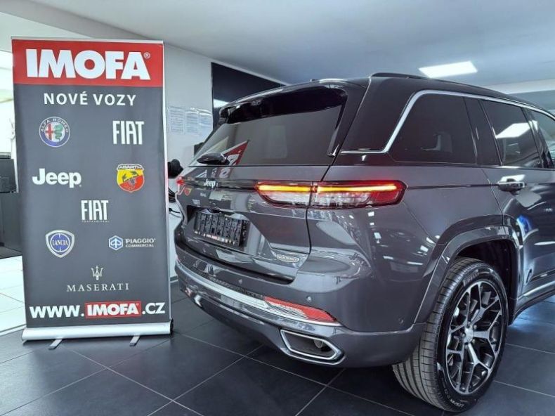 Jeep Grand Cherokee - hlavní fotka