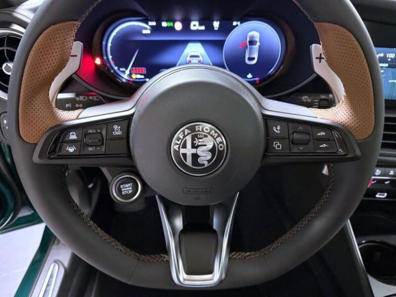 Alfa Romeo Giulia - hlavní fotka