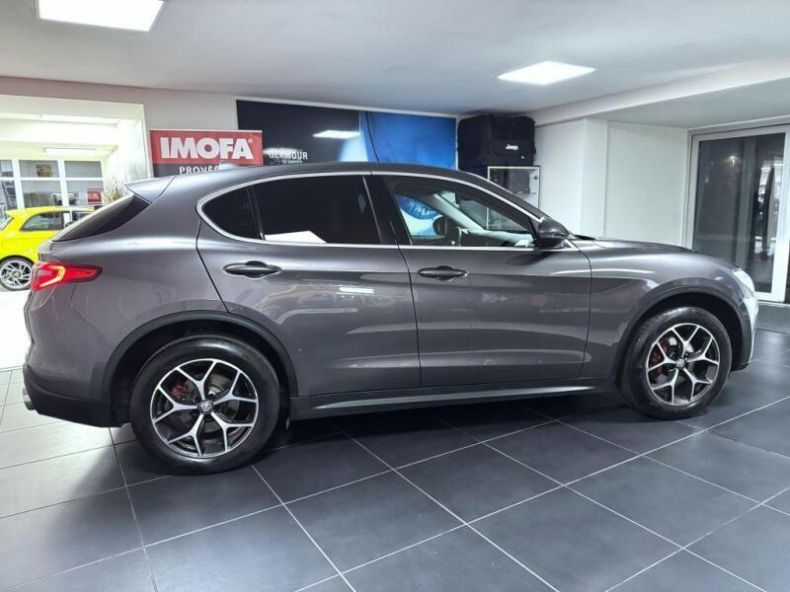 Alfa Romeo Stelvio - hlavní fotka