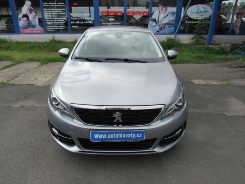 Peugeot 308 - hlavní fotka