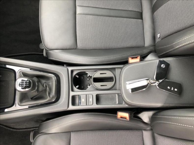 Škoda Octavia - hlavní fotka