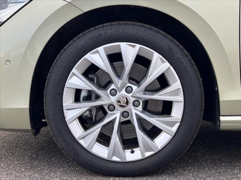 Škoda Superb - hlavní fotka